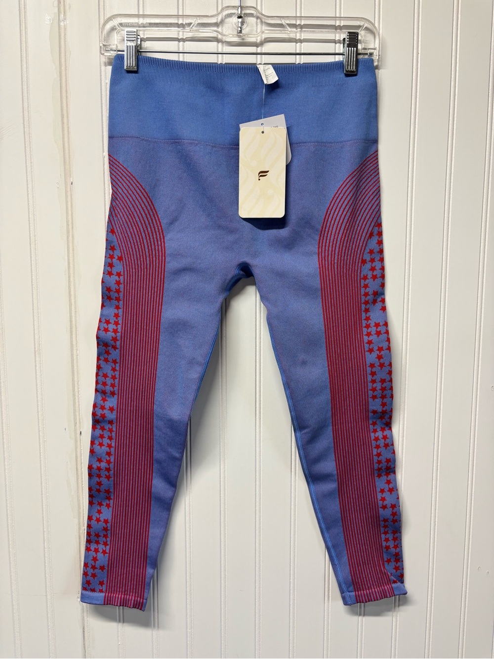Fabletics Womens High Waisted Seamless Star Capri Pants Sz M Red/Blue -Great Con